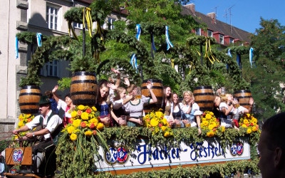 Oktoberfest opening parade